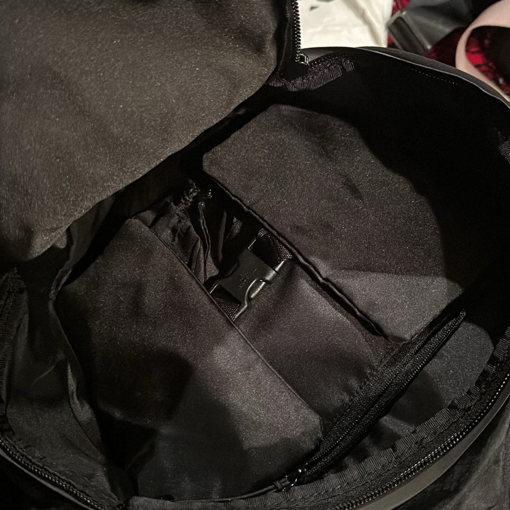 Lululemon backpack - Picture 6 of 6